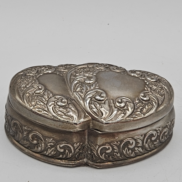 Rare vintage Music Box with Two Hearts/ Vintage Silver Plated Metal Trinket Box - Picture 10 of 13